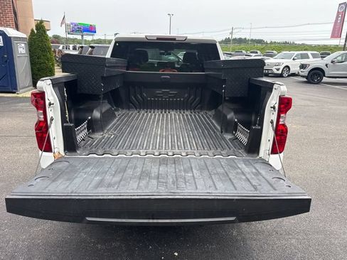 Used 2021 Chevrolet Silverado 1500 LT AWD/4WD image 14