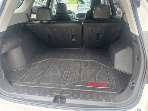 Used 2024 GMC Terrain SLT w/ LPO, Floor Liner Package AWD/4WD image 25