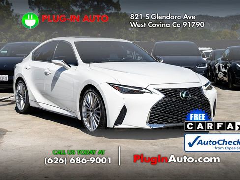 Used 2022 Lexus IS 300 w/ Premium Package image 3