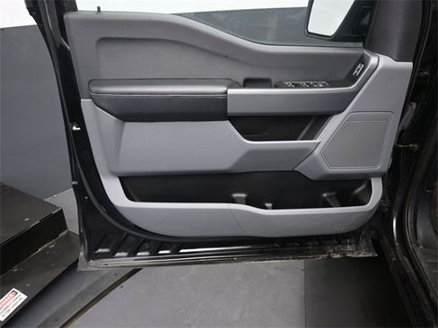 Used 2022 Ford F150 XLT image 12