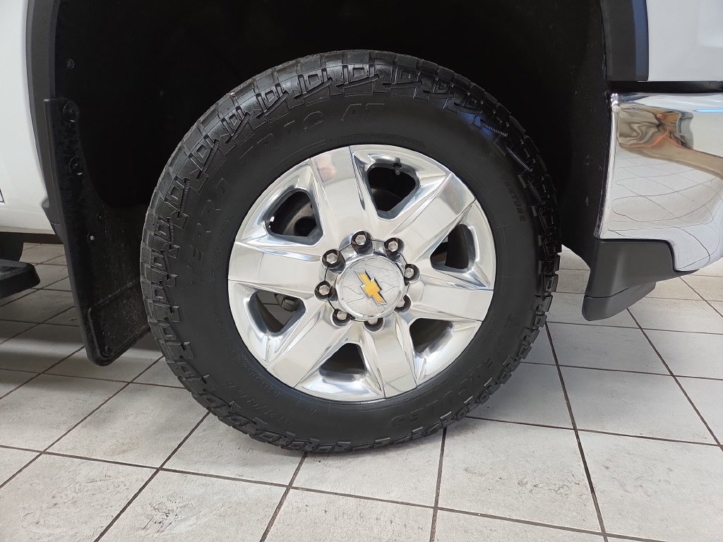 Used 2021 Chevrolet Silverado 2500 LTZ AWD/4WD image 8