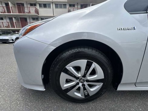 Used 2016 Toyota Prius Two FWD image 10