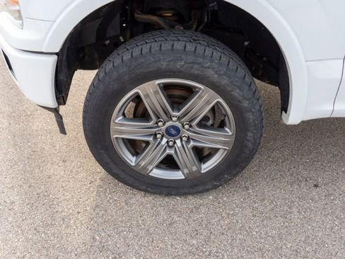 Used 2020 Ford F150 Lariat image 13