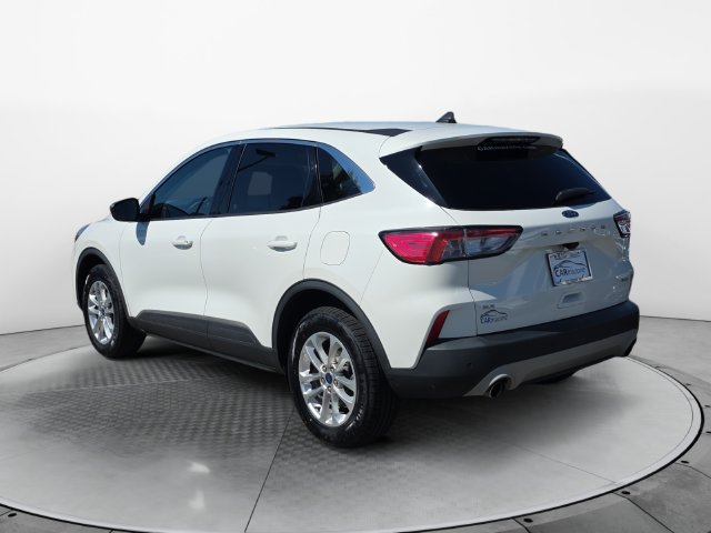 Used 2022 Ford Escape SE AWD/4WD image 3
