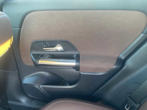 Certified 2025 Mercedes-Benz GLA 250 image 27