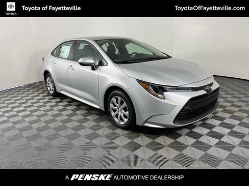 Used 2026 Toyota Corolla LE FWD image 6