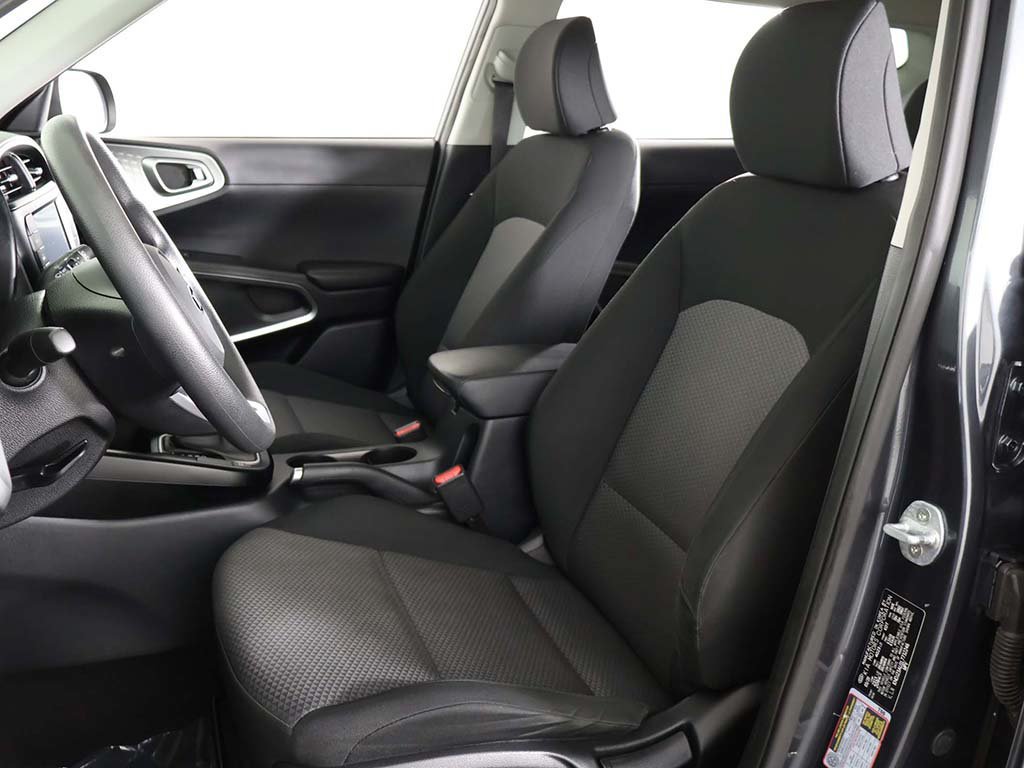 Used 2020 Kia Soul LX FWD image 25