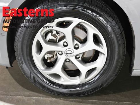 Used 2022 Chrysler Pacifica Limited FWD image 33