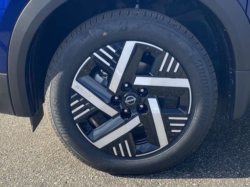 New 2026 Nissan Kicks SV image 7