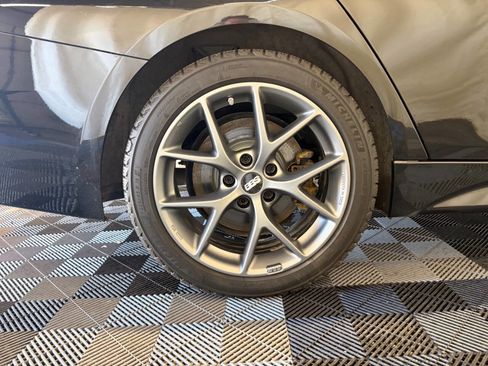 Used 2018 BMW 330i xDrive Sedan w/ M Sport Package AWD/4WD image 25
