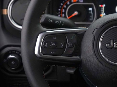 Used 2024 Jeep Wrangler Sahara image 17