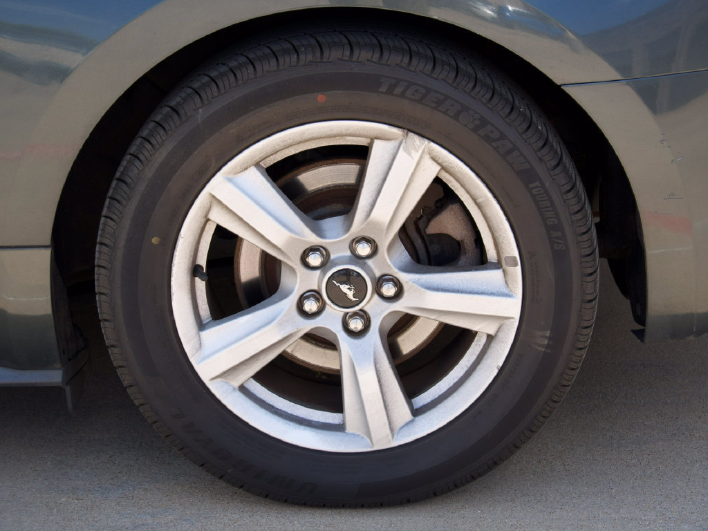 Used 2015 Ford Mustang Convertible RWD image 8