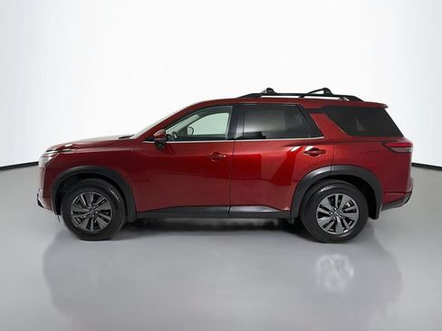 Used 2024 Nissan Pathfinder SV w/ SV Premium Package AWD/4WD image 4