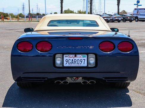 Used 2001 Chevrolet Corvette Convertible w/ Preferred Equipment Group2 RWD image 9