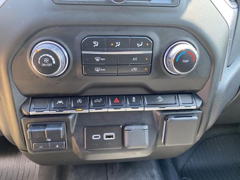 Used 2024 Chevrolet Silverado 1500 Custom Trail Boss w/ LPO, Dark Essentials Package AWD/4WD image 27