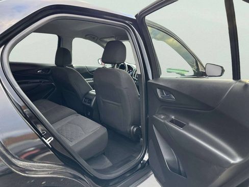 Used 2021 Chevrolet Equinox LT AWD/4WD image 16