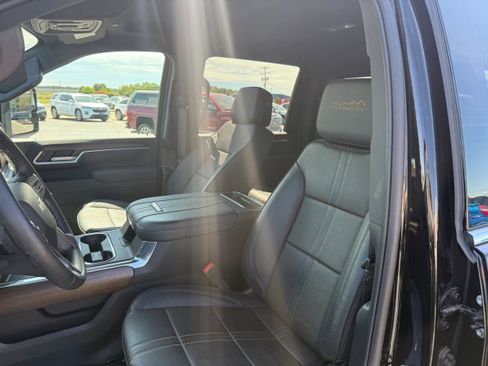 Used 2025 Chevrolet Silverado 2500 High Country w/ Z71 Off-Road Package AWD/4WD image 13