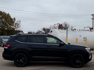 New 2026 Volkswagen Atlas SE FWD video 3