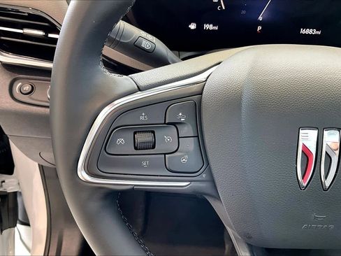 Used 2025 Buick Envista Avenir FWD image 16