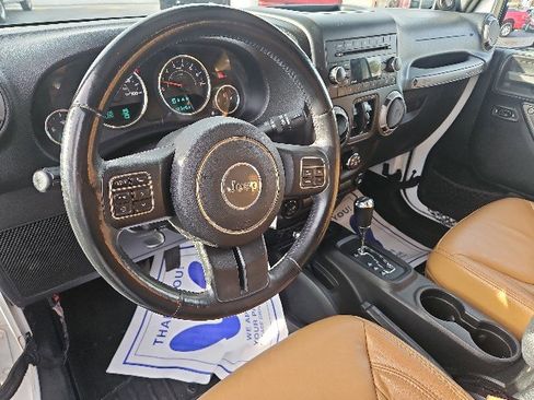 Used 2013 Jeep Wrangler Unlimited Sport image 8