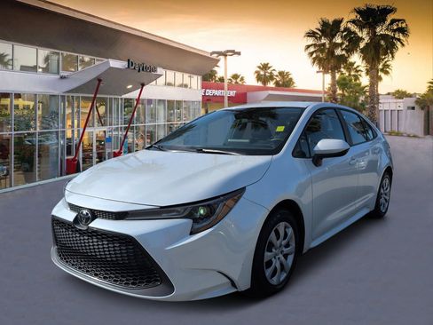 Used 2022 Toyota Corolla LE FWD image 7