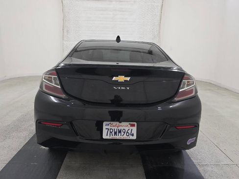 Used 2017 Chevrolet Volt LT image 3