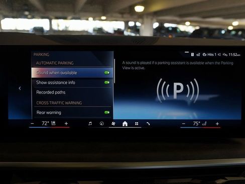 Used 2026 BMW X7 xDrive40i w/ Premium Package image 21