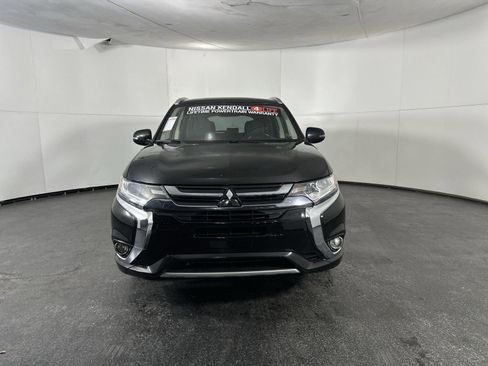 Used 2018 Mitsubishi Outlander SEL AWD/4WD image 3