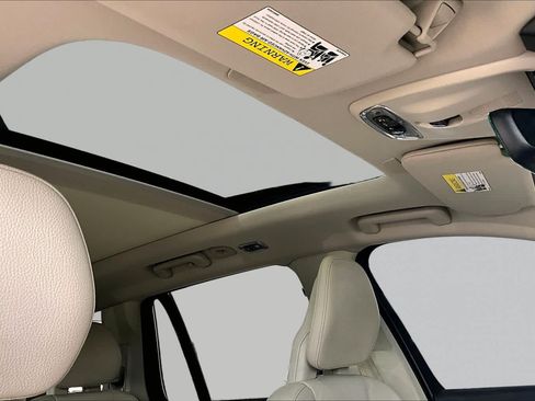 Used 2021 Volvo XC90 T5 Momentum w/ Protection Package Premier FWD image 14