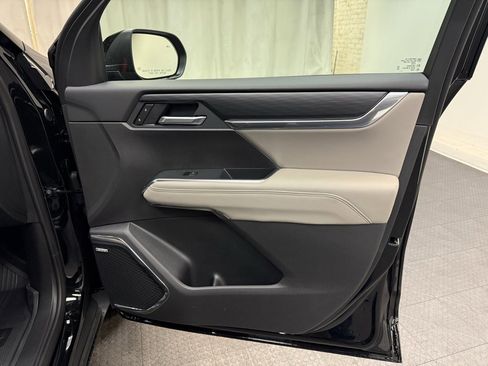 New 2026 GMC Acadia Elevation w/ LPO, Floor Liner Package image 17