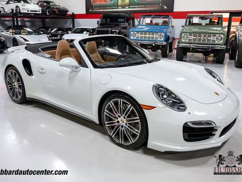 Used 2015 Porsche 911 4 Cabriolet image 33