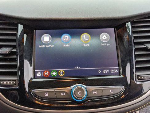 Used 2018 Chevrolet Trax LT w/ LT Convenience Package image 19