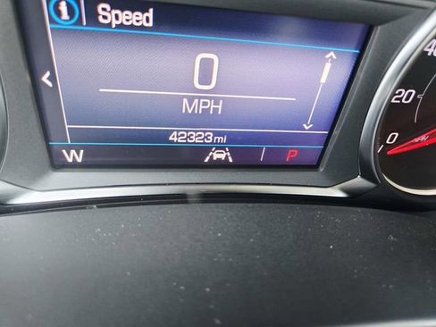 Used 2022 GMC Terrain SLE image 19