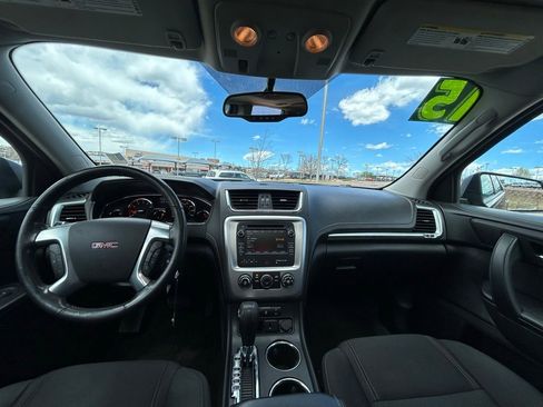 Used 2015 GMC Acadia SLE image 10