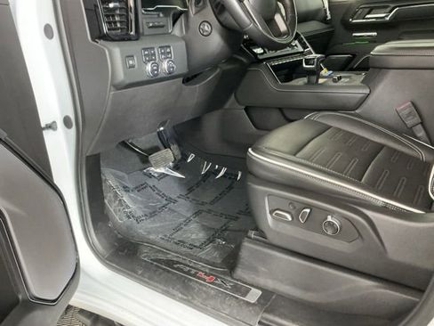 Used 2024 GMC Sierra 1500 AT4X w/ AT4X AEV Edition AWD/4WD image 18