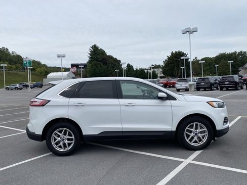 Used 2022 Ford Edge SEL image 6