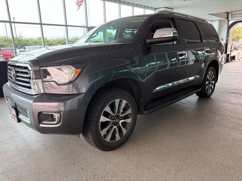 Used 2019 Toyota Sequoia Limited w/ Safety & Convenience Package RWD image 3