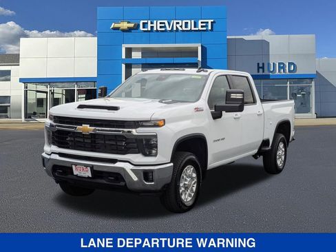 New 2026 Chevrolet Silverado 3500 LT image 8