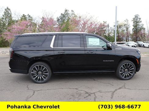 New 2026 Chevrolet Suburban High Country AWD/4WD image 8