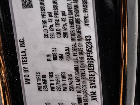 Used 2025 Tesla Model 3 Long Range AWD/4WD image 19