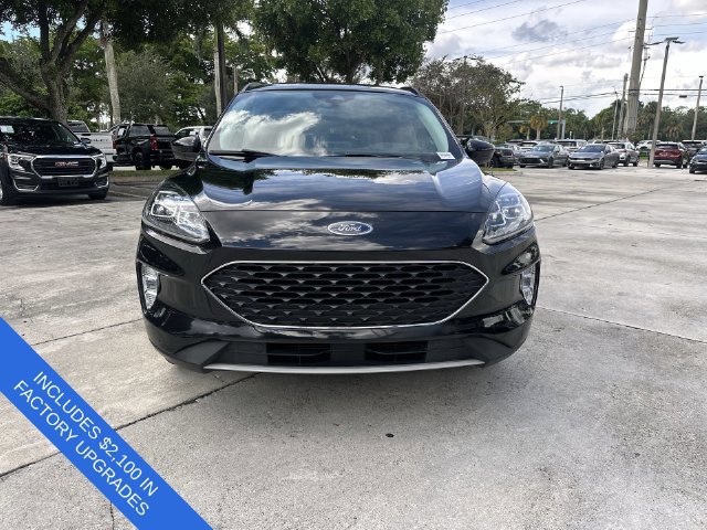 Used 2021 Ford Escape Titanium w/ Class II Trailer Tow Package AWD/4WD image 19