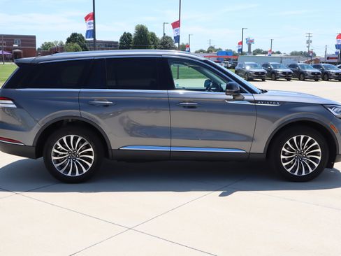 Used 2023 Lincoln Aviator Reserve image 5