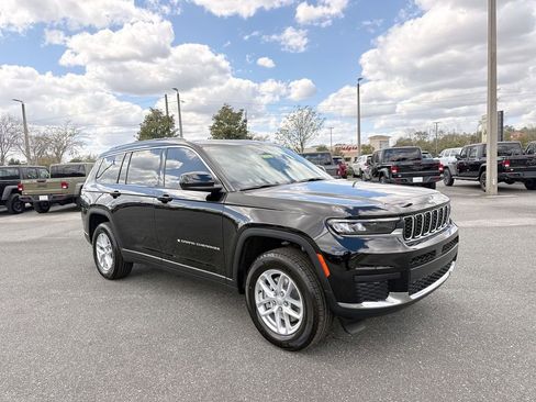 New 2026 Jeep Grand Cherokee L Laredo AWD/4WD image 1