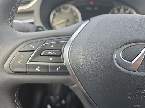 Certified 2025 INFINITI QX50 Luxe image 17