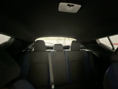 Used 2020 Toyota C-HR XLE FWD image 33