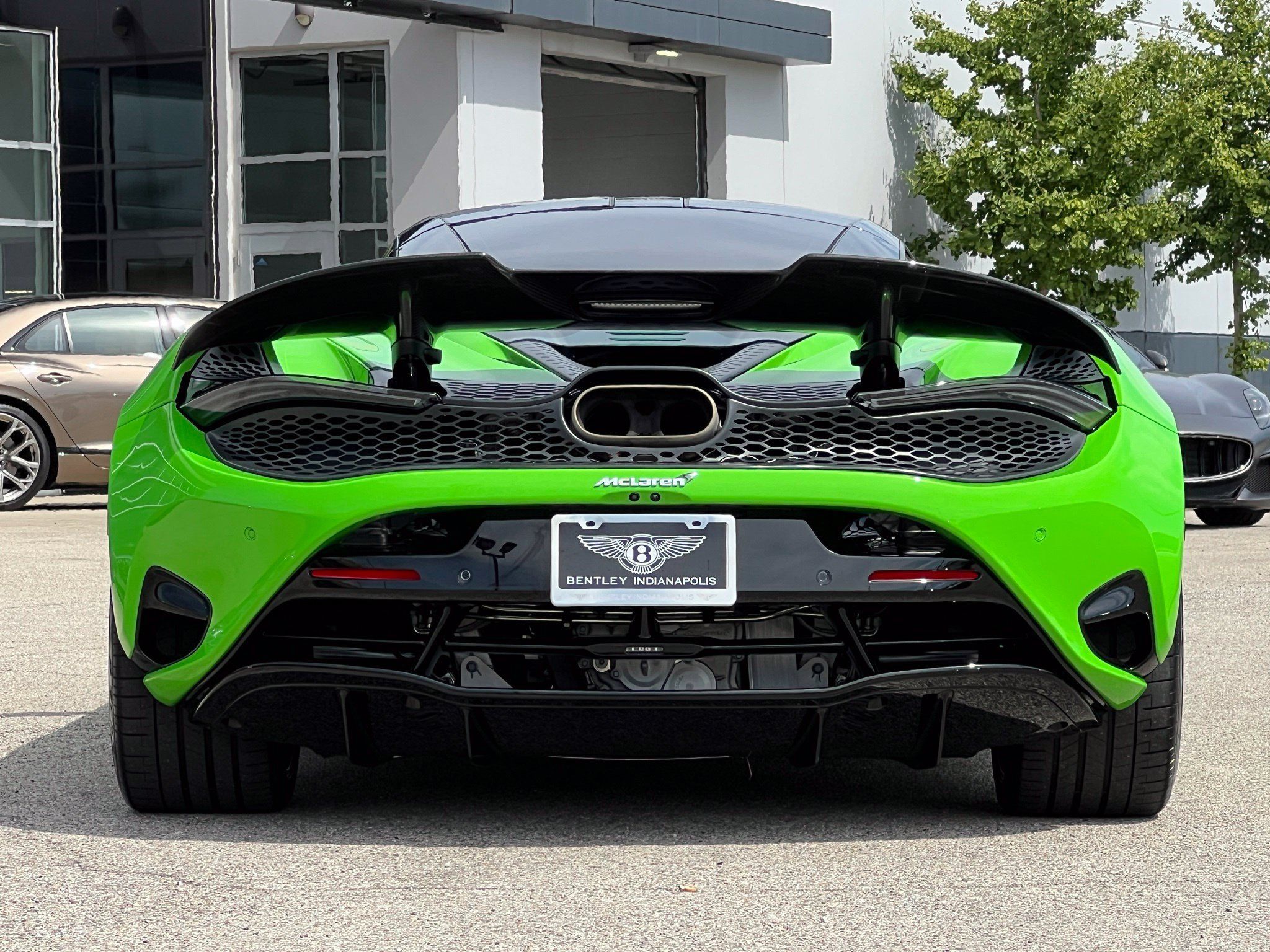 Used 2024 McLaren 750S RWD image 7