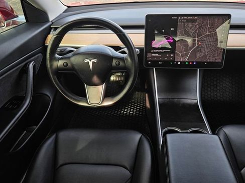 Used 2018 Tesla Model 3 Mid Range image 18