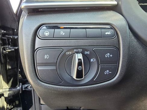 Used 2023 INFINITI QX55 Essential w/ Accent Package image 22