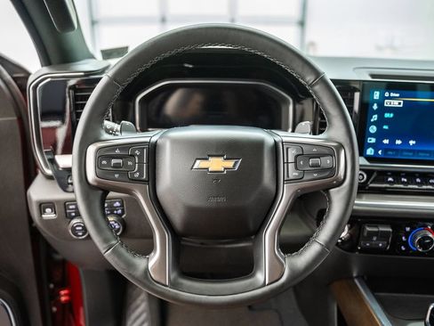 Used 2024 Chevrolet Silverado 1500 High Country w/ Technology Package AWD/4WD image 32