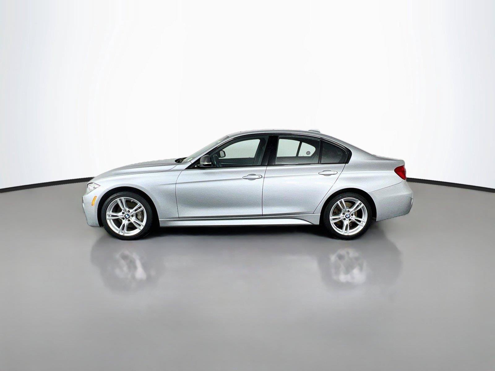 Used 2017 BMW 340i xDrive Sedan AWD/4WD image 3